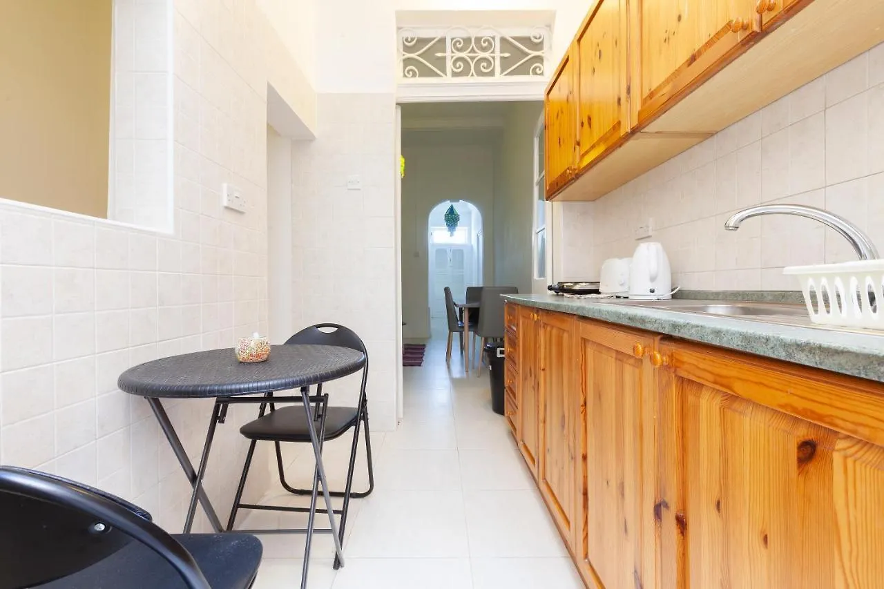Bzb50- Seafront Townhouse - Pretty Bay Villa Birzebbuga Holiday home